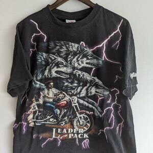 'Leader of the Pack' Wolf Motorcycle Yellowstone USA Thunder Shirt